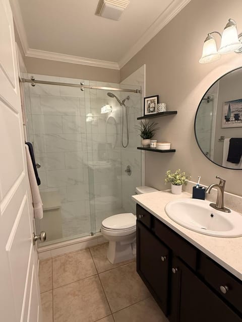 Luxury Suite-Community Pool-Minutes From Beach Apartment in Orange Beach