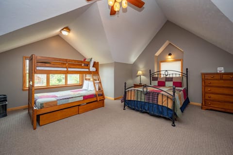 Snowshoe Summit House in McHenry