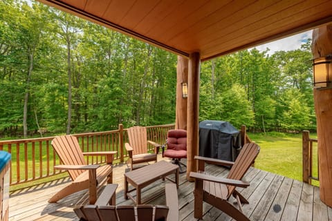 Slopeside Haven Bed and Breakfast in McHenry