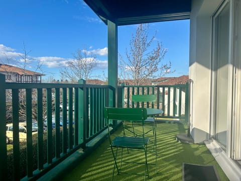Balcony/Terrace, Garden view