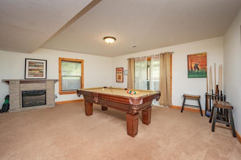 Slopes, Boats & Birdies House in Deep Creek Lake