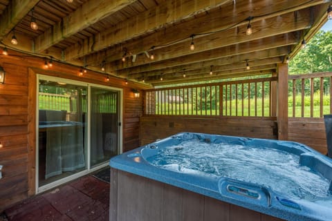 Slopes, Boats & Birdies House in Deep Creek Lake