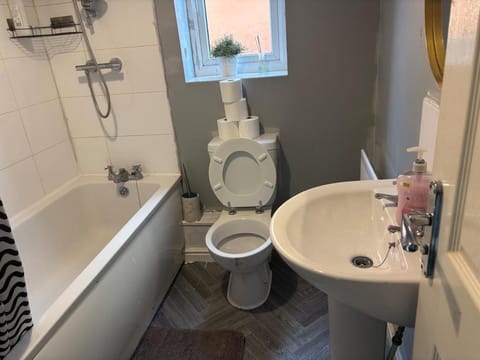 Zinoc Deluxe Apartment Free Parking Apartment in Sunderland