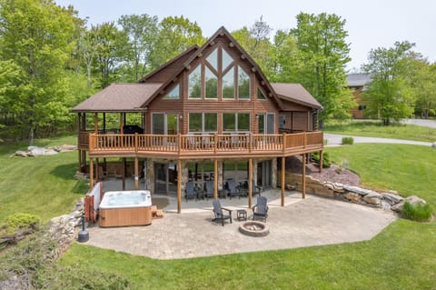Husky Hideaway House in Deep Creek Lake