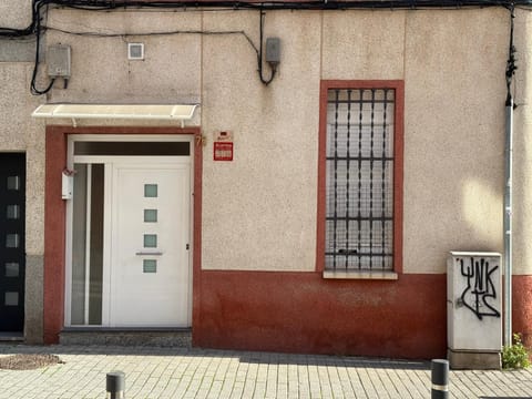 Facade/entrance, Day