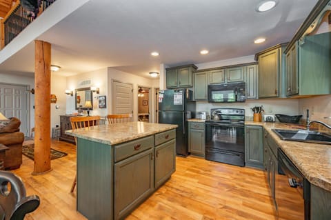 Rustic Getaway House in Deep Creek Lake