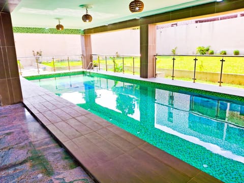 Swimming pool, Swimming pool
