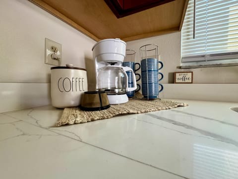 WiFi - Pet Friendly - Laundry - Short - Long Term Apartment in Safety Harbor