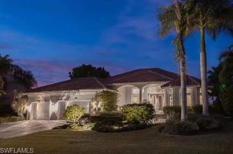 Villa Waterfront Luxury House in Sanibel Island