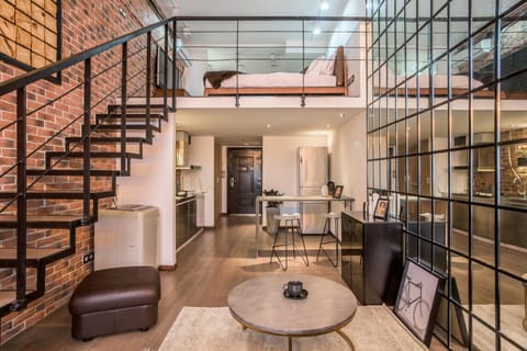 Living room, Seating area