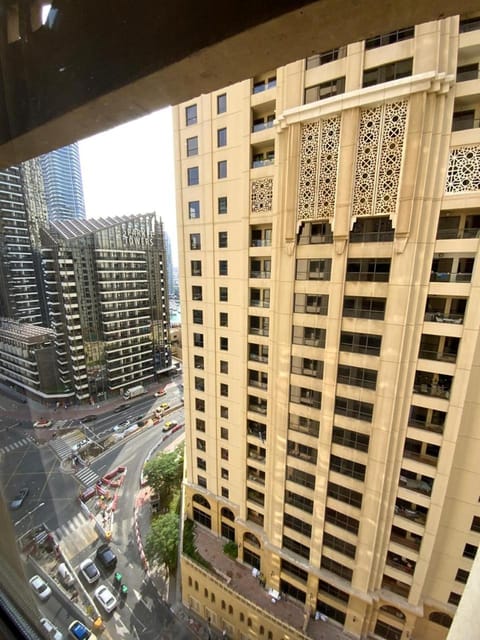 palm tree Jbr Apartment in Dubai