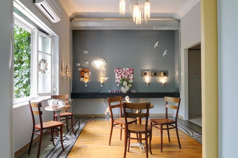 Lounge or bar