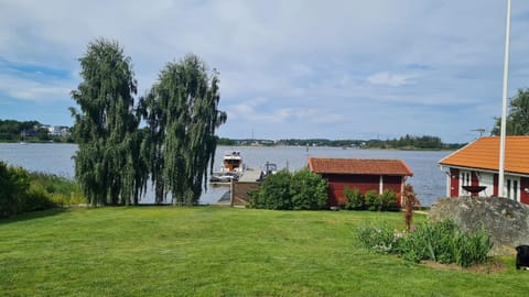 Garden view, Lake view