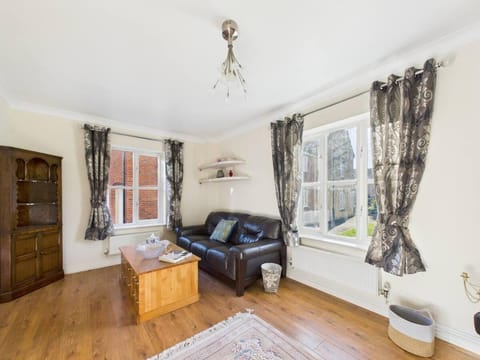 Ebley Canalside Townhouse convenient for Cheltenham Races House in Stroud