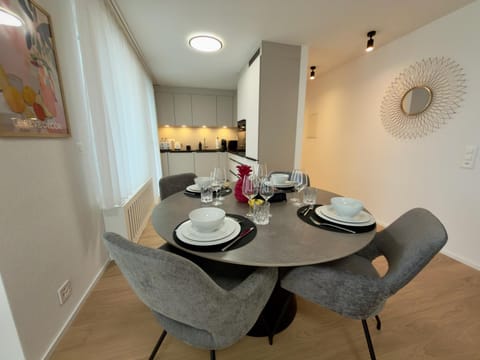 Dining area, kitchen