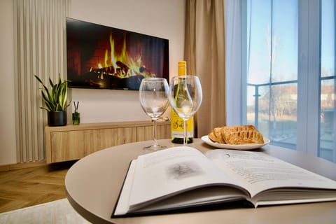 Library, TV and multimedia, Food and drinks, Food, Drinks