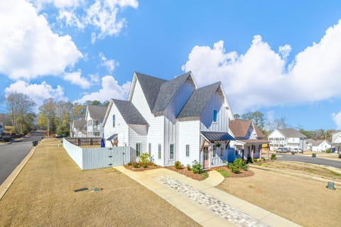 Nova's Nook in Auburn House in Auburn