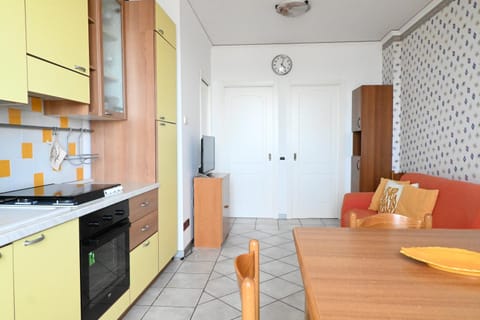 P056 - Porto Recanati, comodo trilocale fronte mare Apartment in Porto Recanati