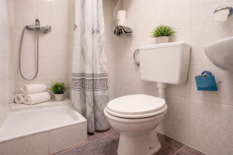 Apartments Kosta-The Lake Walk Central Apartment-free parking 5 Apartment in Ohrid