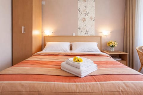 Apartments Kosta-The Lake Walk Central Apartment-free parking 5 Apartment in Ohrid