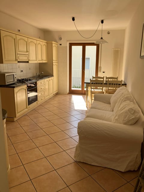 Kitchen or kitchenette, Living room, Dining area, pet friendly