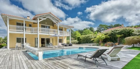 Property building, Patio, Garden, Garden view, Pool view, Swimming pool