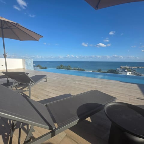 Sea view, Swimming pool