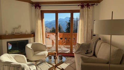 Natural landscape, Living room, Seating area