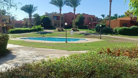 Garden, Swimming pool