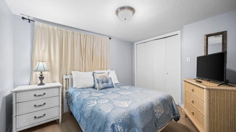 Sugar Beach 144 Direct Gulf Front Apartment in Orange Beach