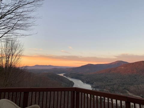 Sunset Retreat - Big Deck, Mountain & Lake Lure Views! House in Lake Lure
