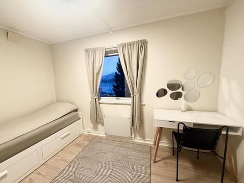 Central and spacious 4-Bedroom Apartment in Tromsø Apartment in Tromso