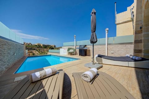 Patio, Day, View (from property/room), Balcony/Terrace, Pool view, Swimming pool, sunbed, towels