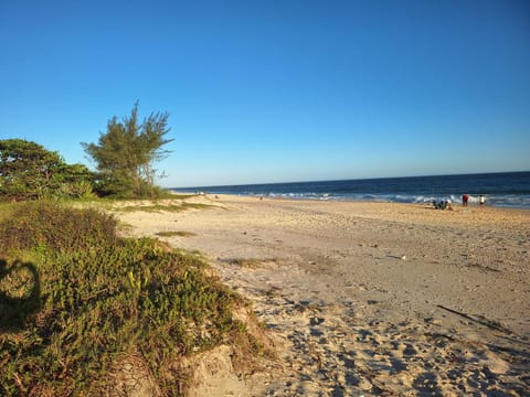 Casa espaçosa de frente para o mar House in Saquarema