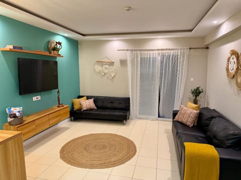 TV and multimedia, Living room, Seating area, air conditioner