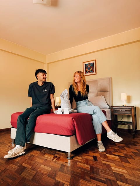 Bed, People, Photo of the whole room, Bedroom, Guests