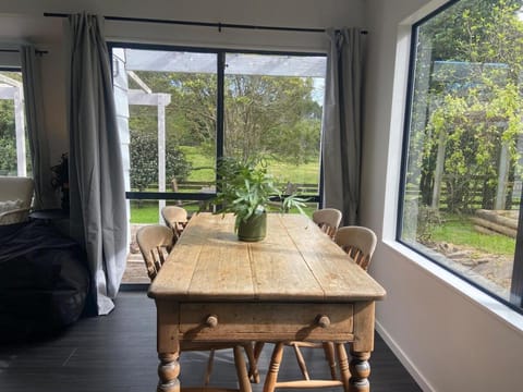 Little bit country by the beach House in Raglan