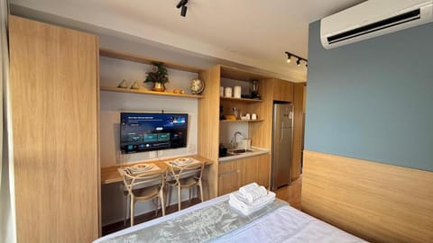 Bed, TV and multimedia, Photo of the whole room, wardrobe, air conditioner