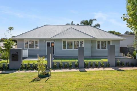 Property building, Garden, Garden view