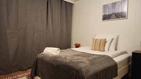 Cozy Room Near Itäkeskus Metro Bed and Breakfast in Helsinki