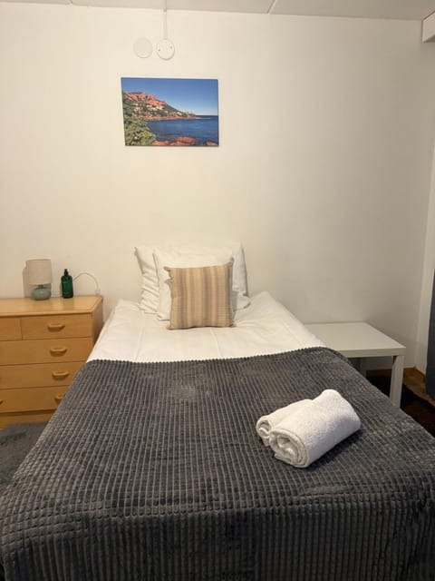 Cozy Room Near Itäkeskus Metro Bed and Breakfast in Helsinki