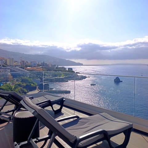 Natural landscape, Balcony/Terrace, Sea view, sunbed