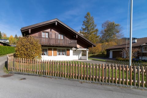 Property building, Facade/entrance, Off site