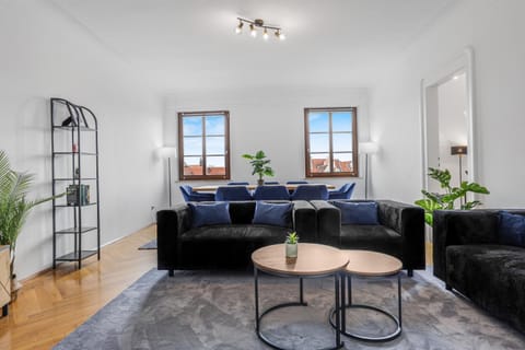 Living room, Dining area, City view