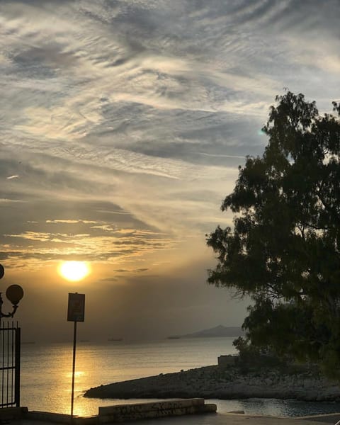 By the wave luxurious studios Apartment in Pireas