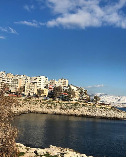 By the wave luxurious studios Apartment in Pireas