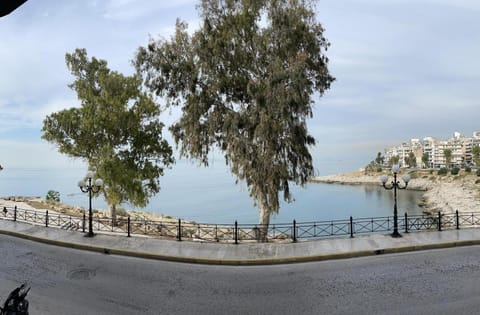 By the wave luxurious studios Apartment in Pireas