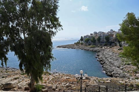 By the wave luxurious studios Apartment in Pireas