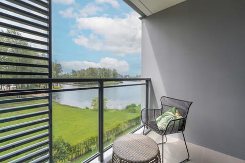 Spring, Day, View (from property/room), Balcony/Terrace