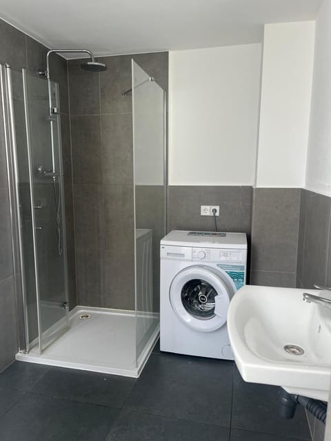 Bathroom, washing machine